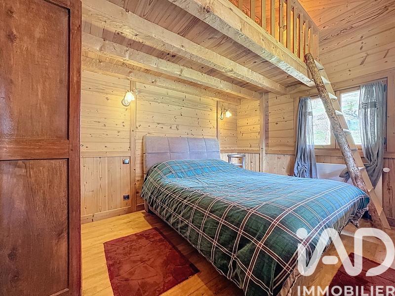 Maison - 221 m² - 7 pièces