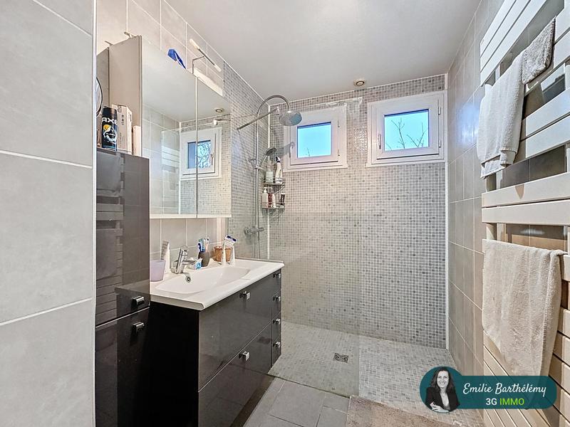 Maison - 127 m² - 5 pièces