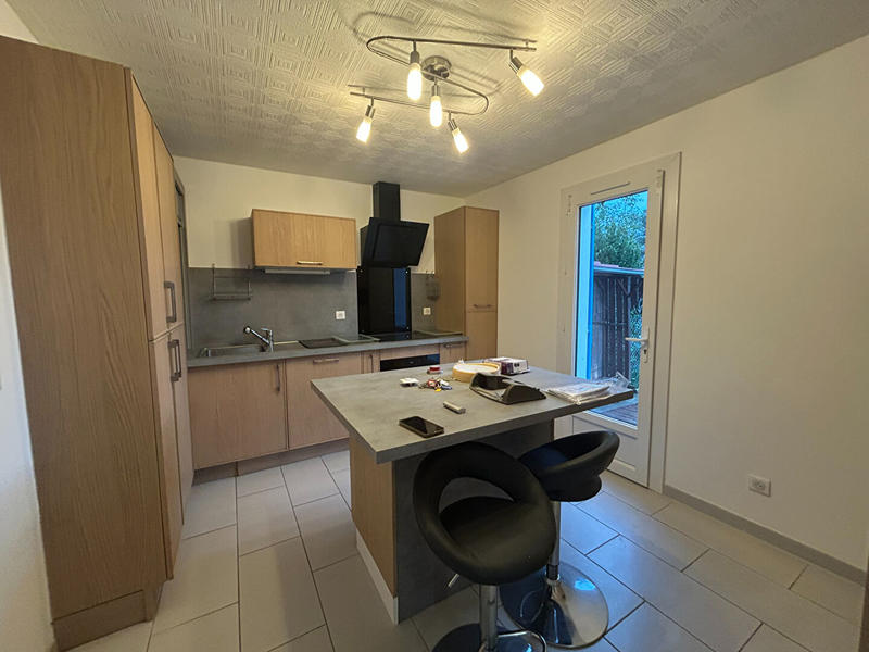 Maison - 90 m² - 5 pièces