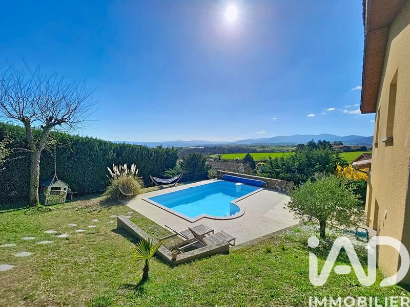 Maison - 96 m² - 4 pièces