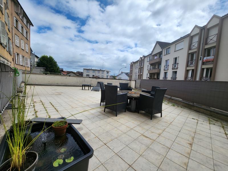 Loft - 96 m² - 5 pièces