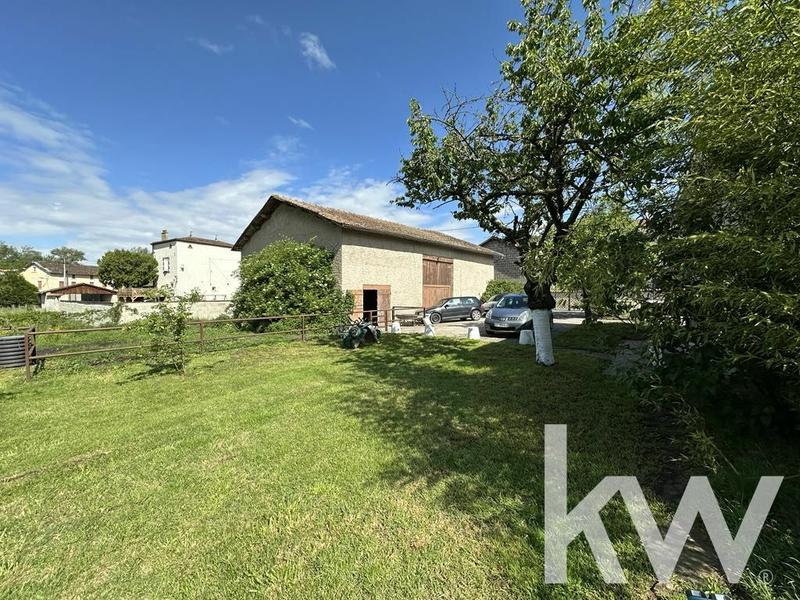 Maison - 202 m² - 8 pièces