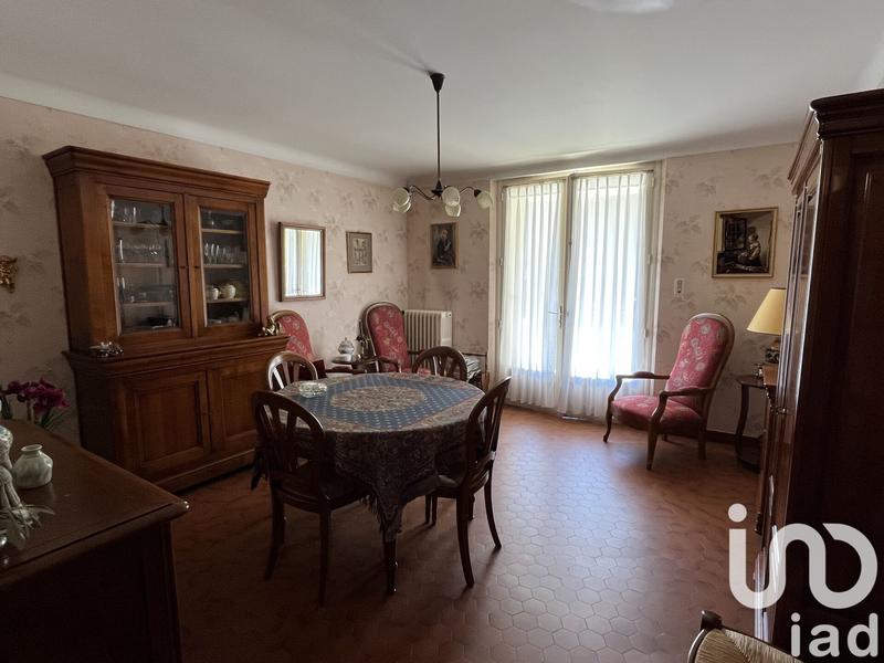 Maison - 205 m² - 6 pièces