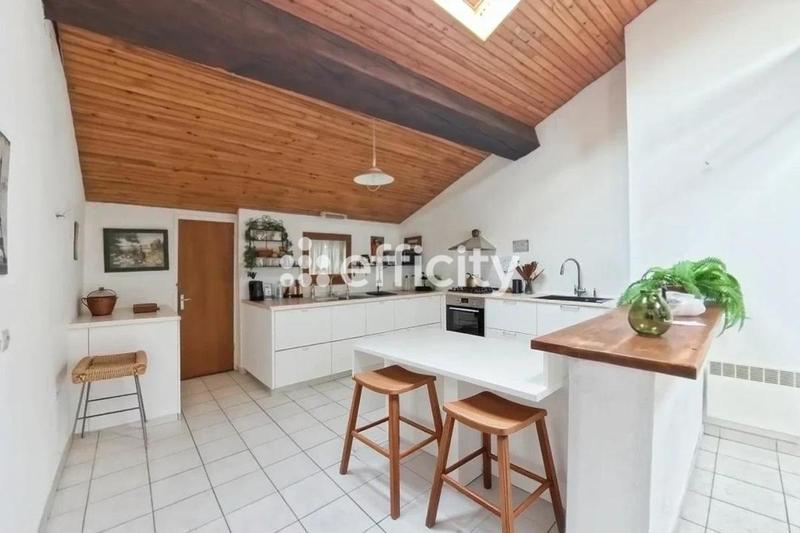 Appartement - 105 m² - 3 pièces