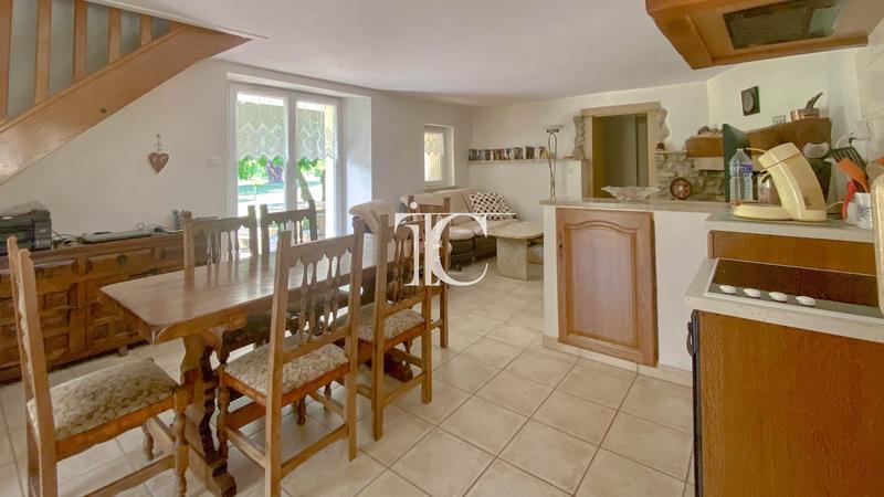 Maison - 87 m² - 5 pièces