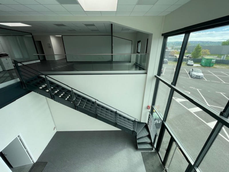 Local d'activité / Entrepôt - 660 m²