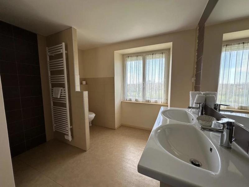 Propriété - 350 m² - 10 pièces