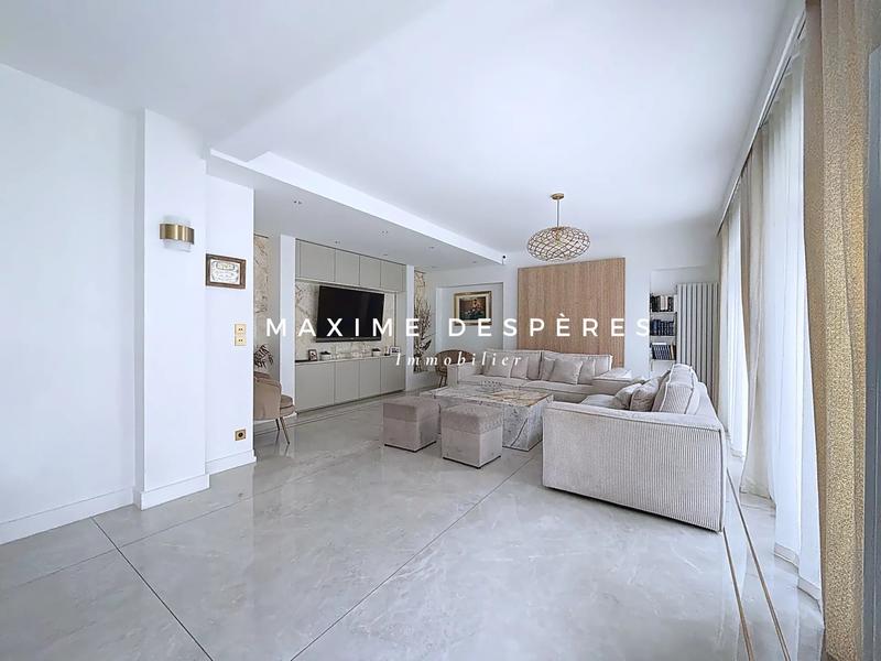 Appartement - 110 m² - 4 pièces