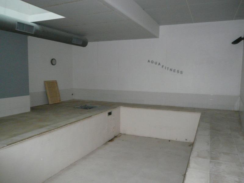 Local commercial - 177 m² - 4 pièces