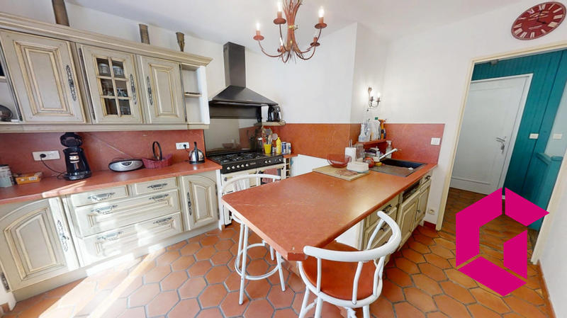 Villa - 140 m² - 7 pièces