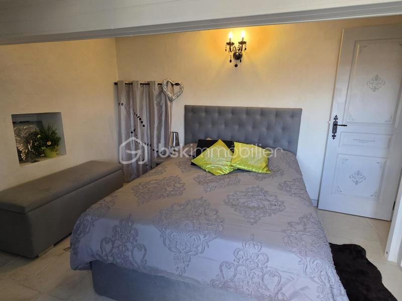 Propriété - 181 m² - 5 pièces