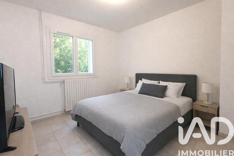 Maison - 239 m² - 8 pièces
