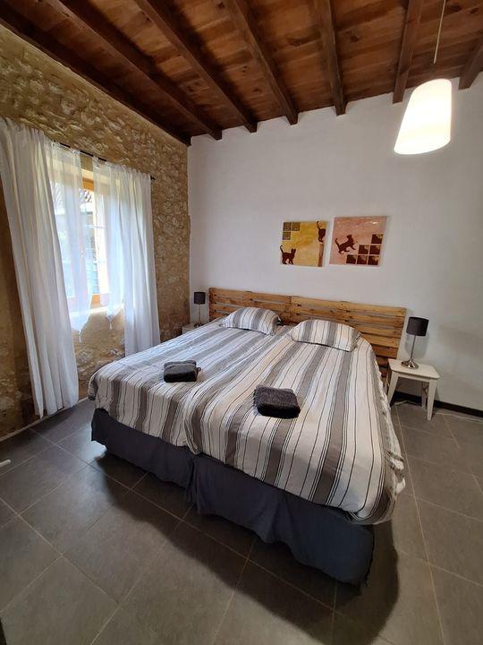 Propriété - 360 m² - 14 pièces