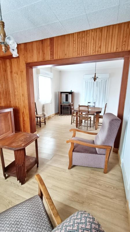 Maison traditionnelle - 102 m² - 6 pièces