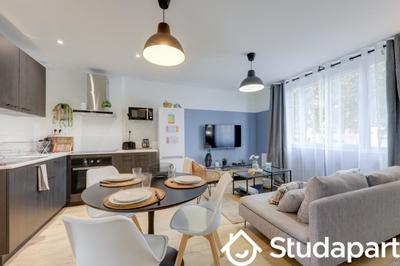 Chambre - 9 m² - 1 pièce