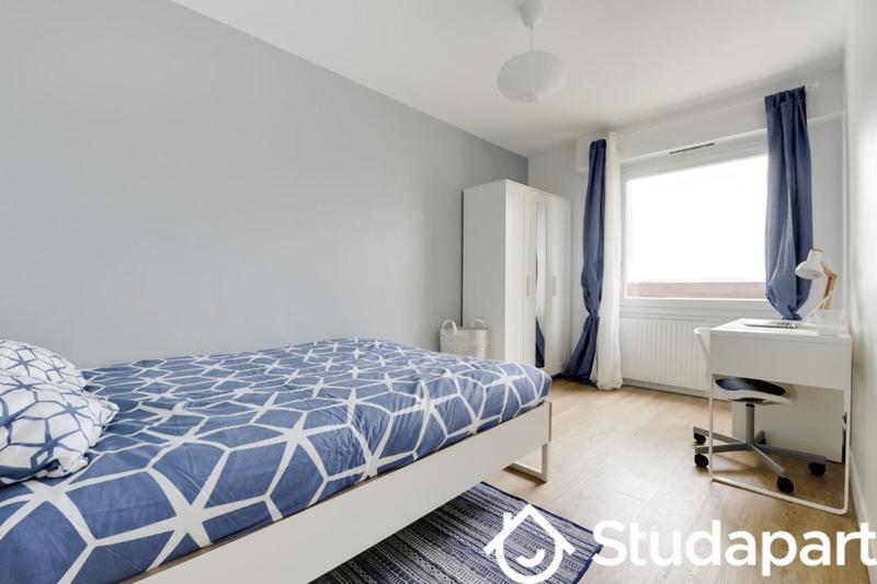 Chambre - 11 m² - 1 pièce