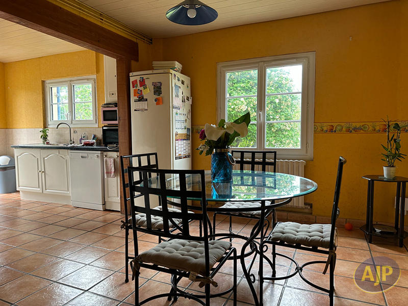 Maison - 138 m² - 6 pièces