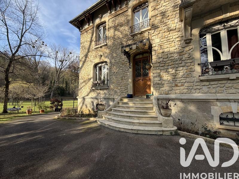 Château - 352 m² - 7 pièces