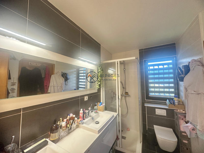 Châlet - 225 m² - 9 pièces