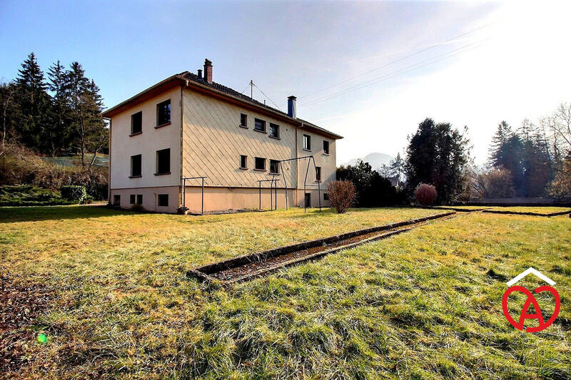 Maison - 253 m² - 9 pièces