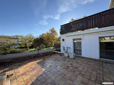 Appartement - 99 m² - 4 pièces