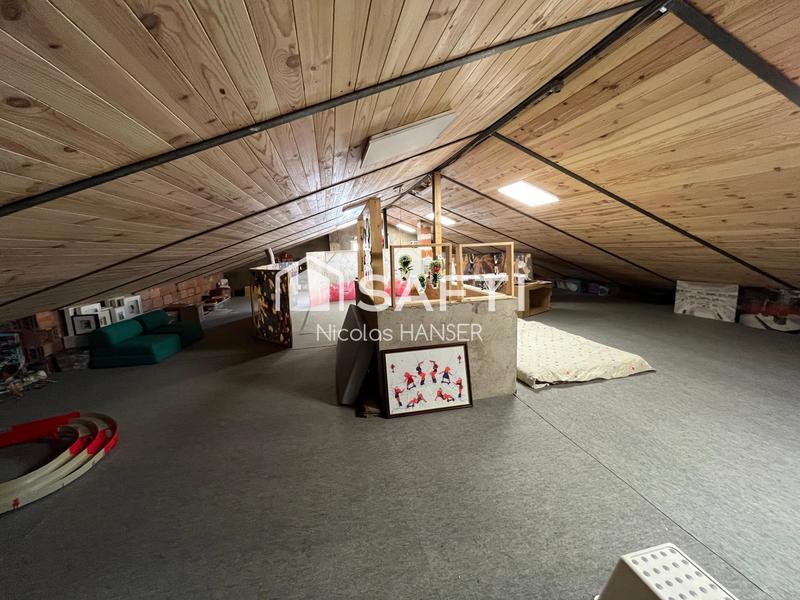 Maison - 184 m² - 8 pièces