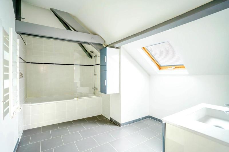 Maison - 137 m² - 7 pièces