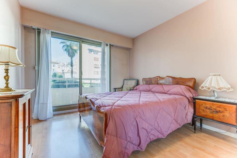 Appartement - 99 m² - 4 pièces