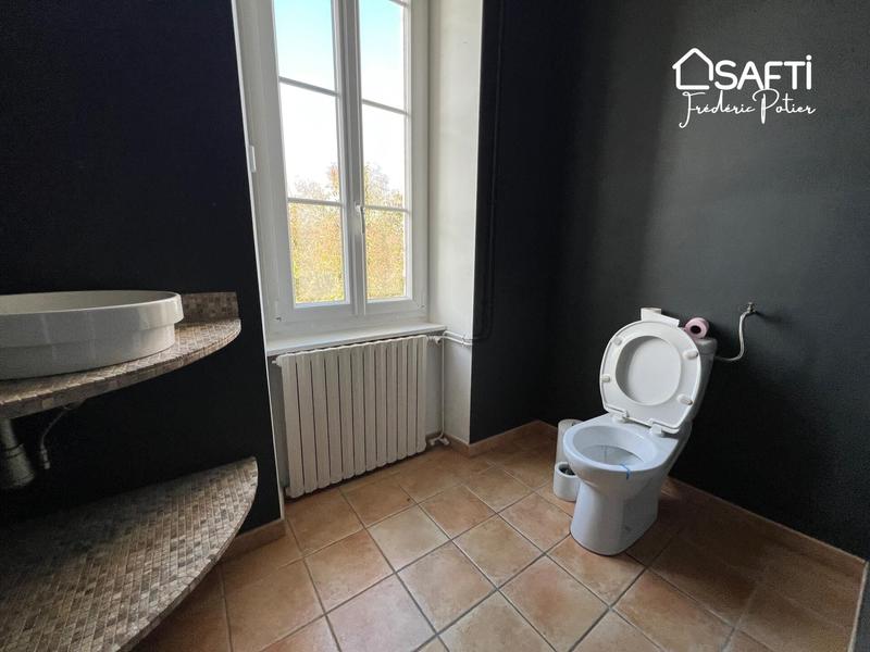 Maison - 240 m² - 7 pièces