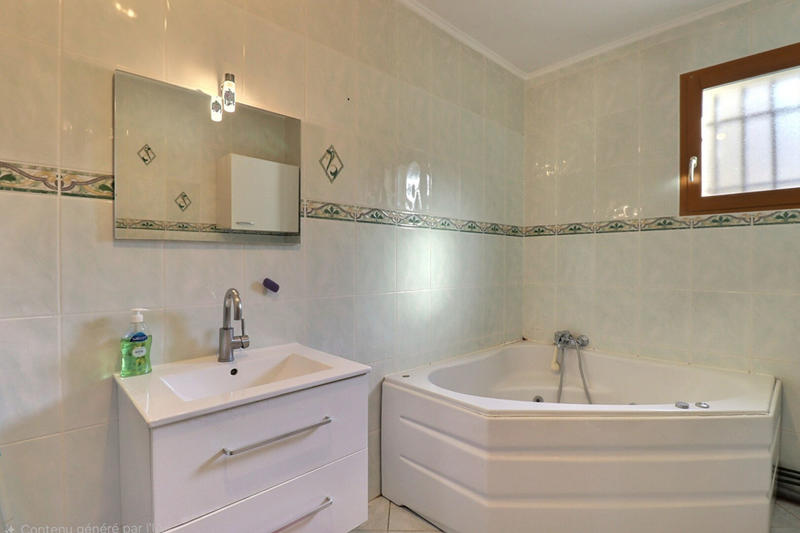 Maison - 142 m² - 6 pièces