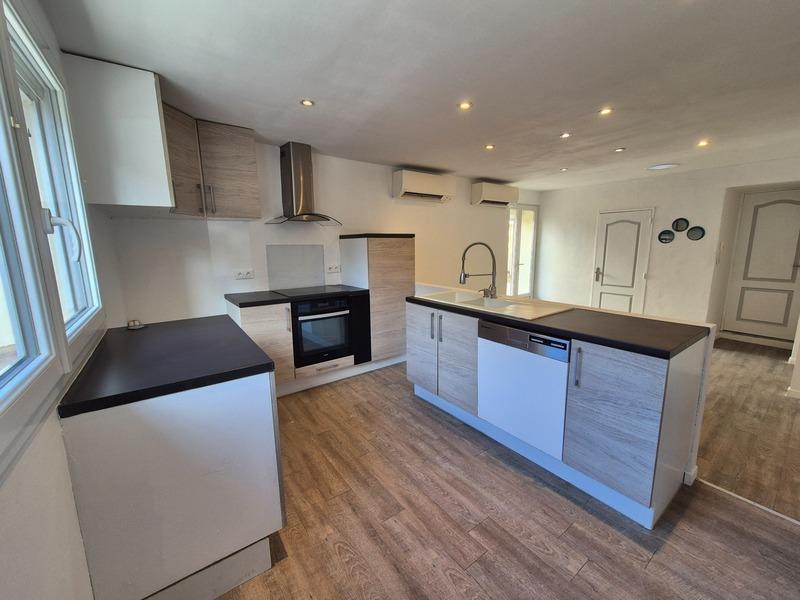 Maison - 90 m² - 5 pièces