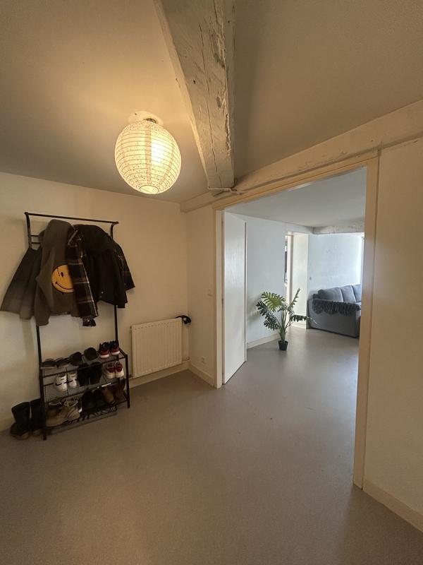 Appartement - 90 m² - 3 pièces