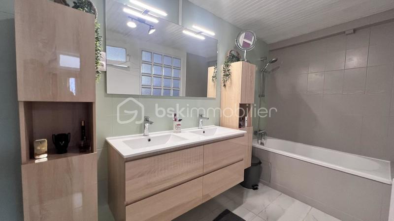 Maison - 108 m² - 5 pièces