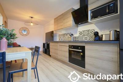 Chambre - 9 m² - 1 pièce