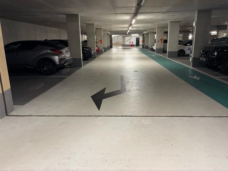 Parking / Garage - 14 m²