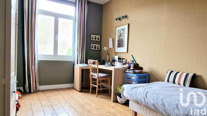 Maison - 255 m² - 10 pièces