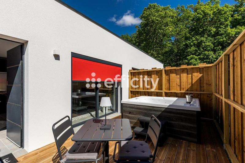 Maison - 340 m² - 10 pièces