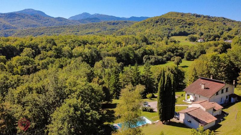 Villa - 203 m² - 7 pièces