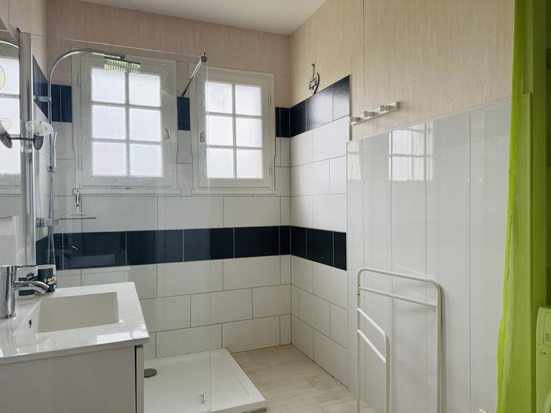 Maison traditionnelle - 154 m² - 6 pièces