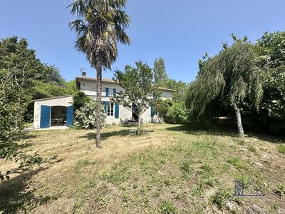 Maison ancienne - 212 m² - 6 pièces