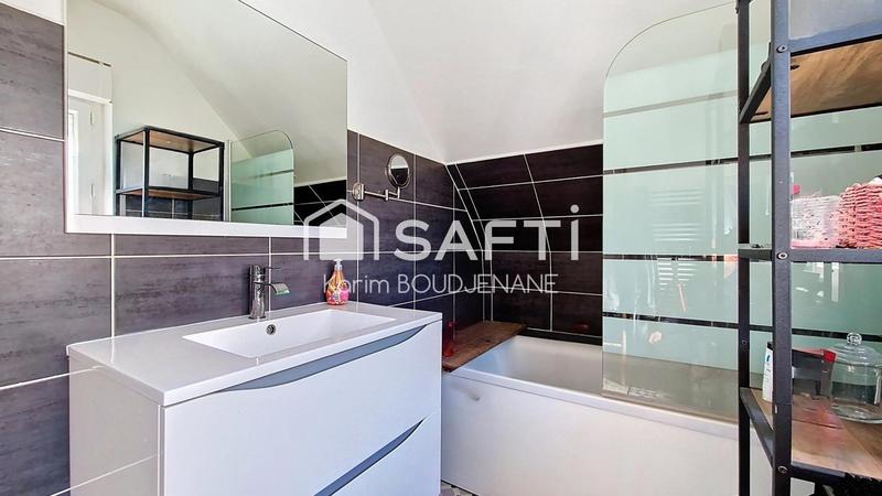 Maison - 110 m² - 5 pièces