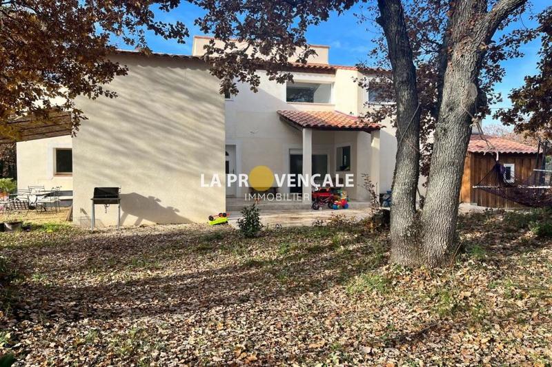 Maison traditionnelle - 200 m² - 7 pièces