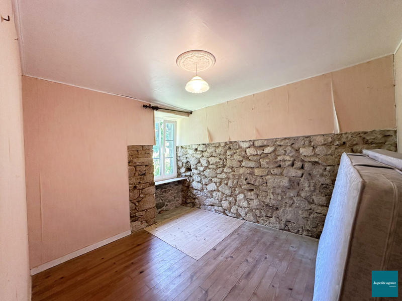 Maison traditionnelle - 170 m² - 8 pièces