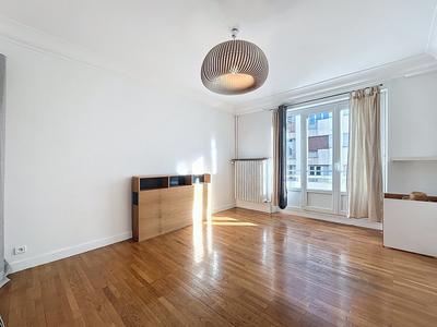 Appartement - 102 m² - 5 pièces