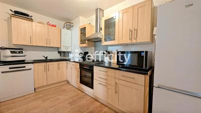 Appartement - 90 m² - 4 pièces