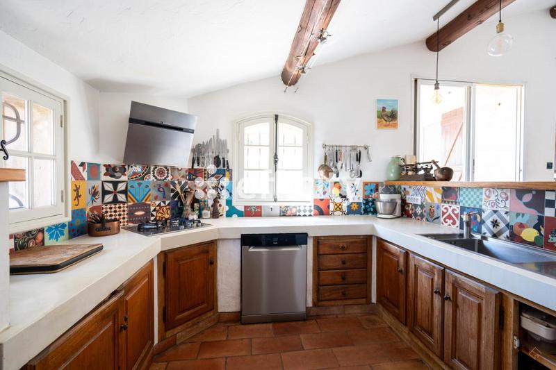 Mas - 190 m² - 6 pièces