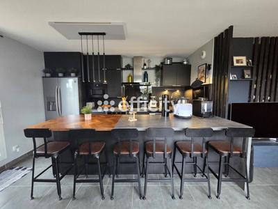 Appartement - 82 m² - 4 pièces