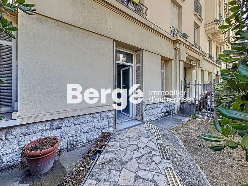 Bureau - 90 m² - 5 pièces