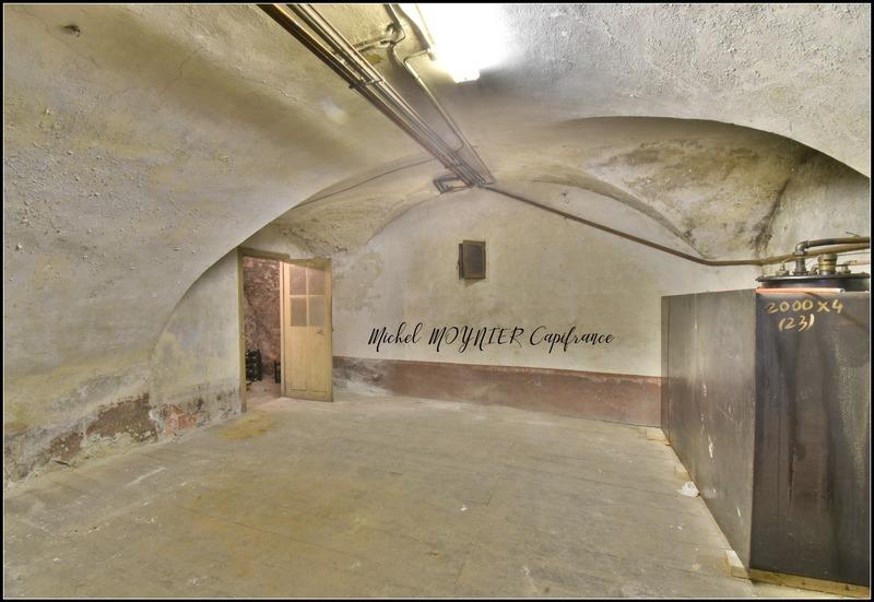 Maison - 368 m² - 7 pièces