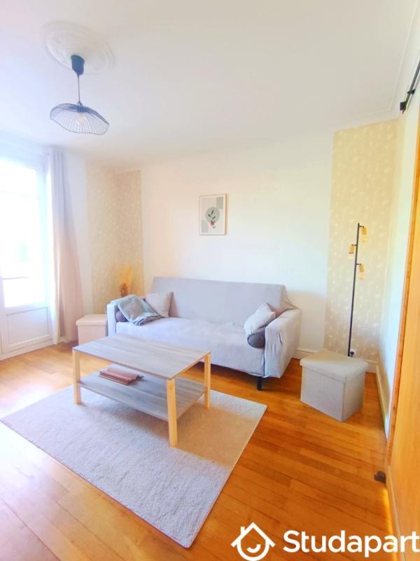 Chambre - 12 m² - 1 pièce